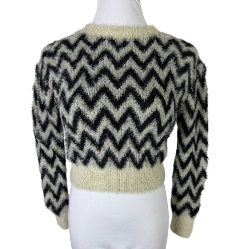 I AM‎ Italy Black Cream Chevron Zigzag Eyelash Knit Cropped Sweater Women's S